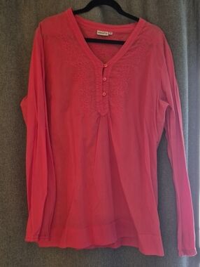 Eteril Women's Long-Sleeve Embroidered V-Neck Top - Coral Pink